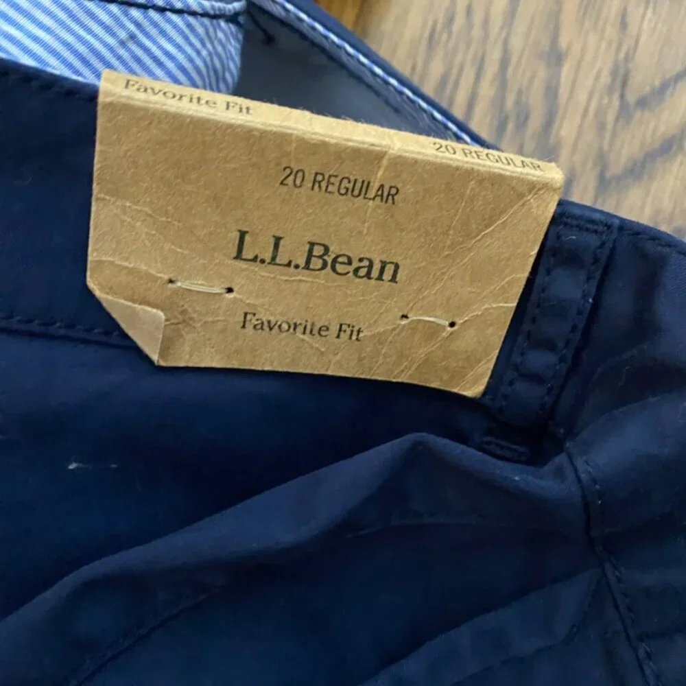 L.L.  Bean Favorite Fit 20 Reg Navy cropped pants NWT - Picture 4 of 8